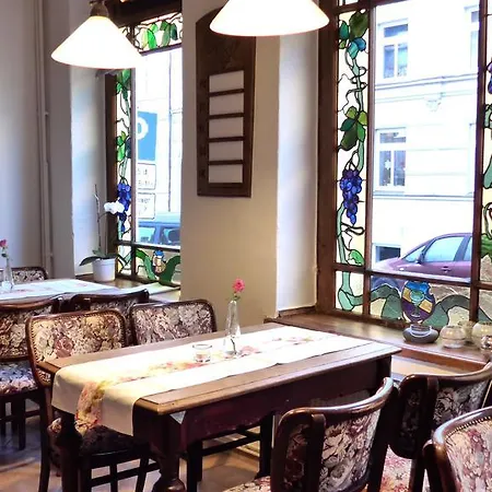 Romantisches Holzhaus Σβερίν