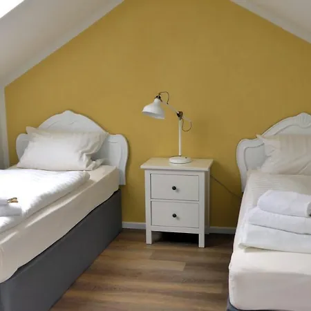 Romantisches Holzhaus * Σβερίν