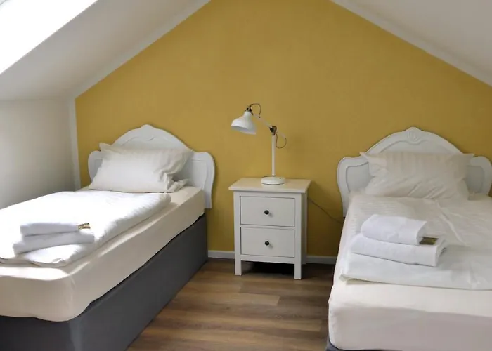 Romantisches Holzhaus * Schwerin (Mecklenburg-Vorpommern)